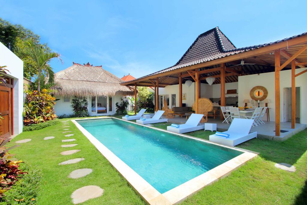 Villa Aksara By Optimum Bali Villas سمينياك المظهر الخارجي الصورة