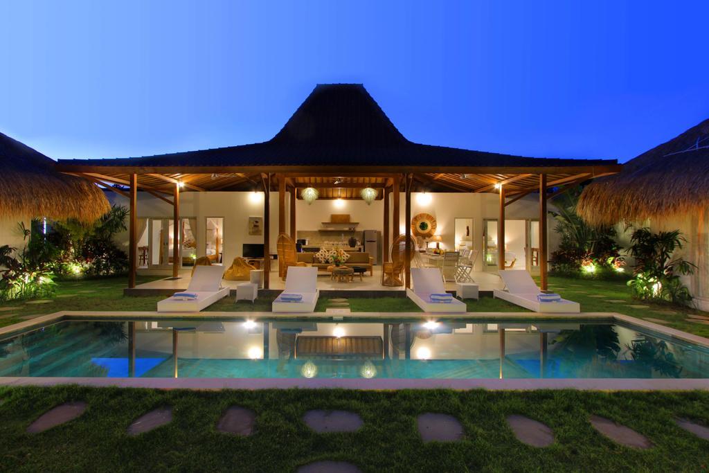 Villa Aksara By Optimum Bali Villas سمينياك المظهر الخارجي الصورة